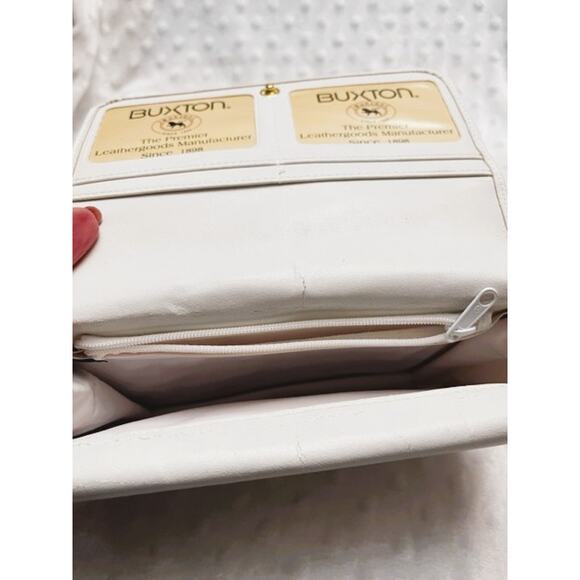 Buxton White Leather 3 in 1 ( Crossbody, Clutch, Wallet) Handbag - Picture 7 of 10
